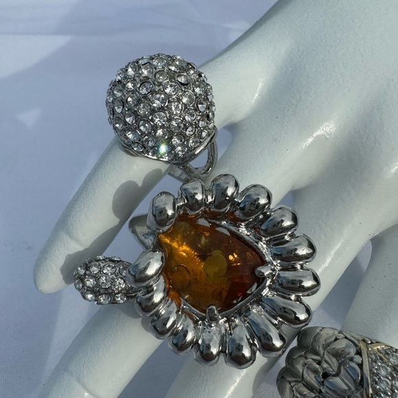 Cute Silver Rhinestone Ring Set - Picture 4 of 5